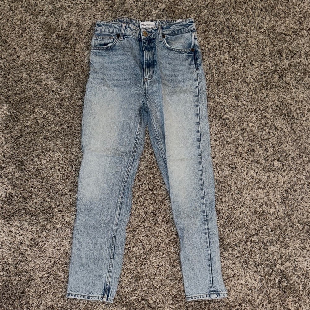 Zara Light Blue Women's Straight Leg Jeans